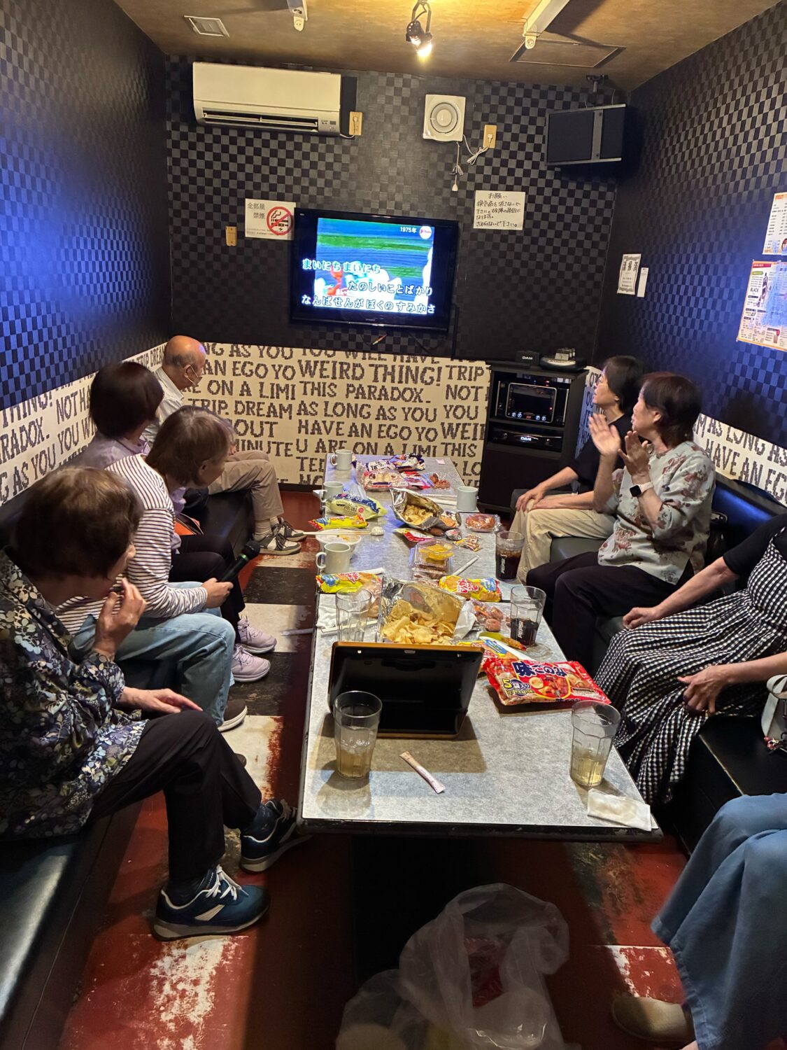 筑後ブロック定例会（9月28日）カラオケの様子